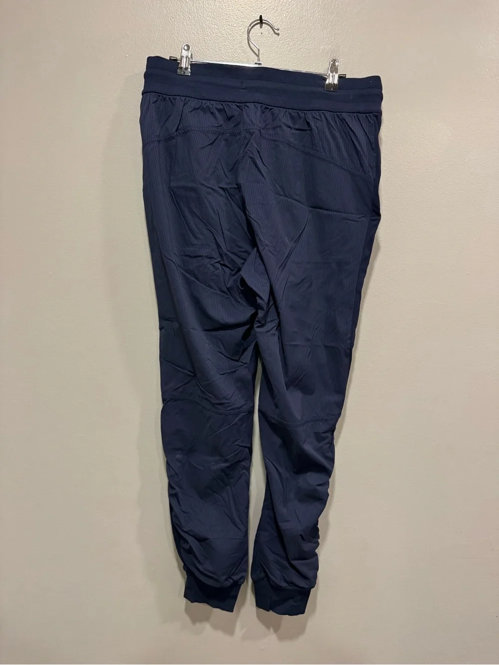 Lululemon Beyond the Studio Jogger in True Navy Size 10